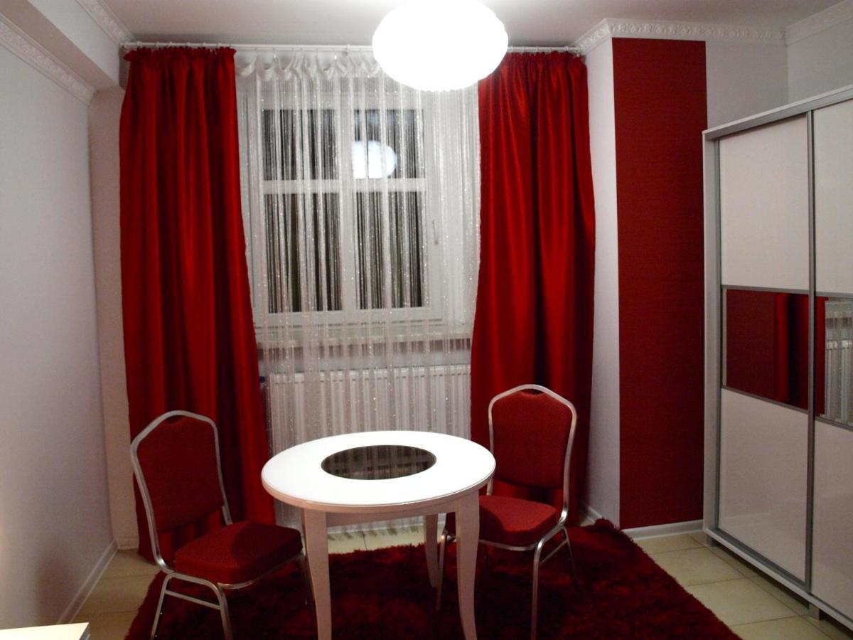 Ferienwohnung Palac Ogrodowa Tarnowskie Góry Zimmer foto